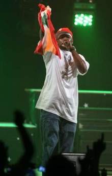 50 Cent holding the Lebanese Flag at his concert in Biel with Haifa