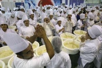 Lebanon Enter Guiness World record book with his Hummos